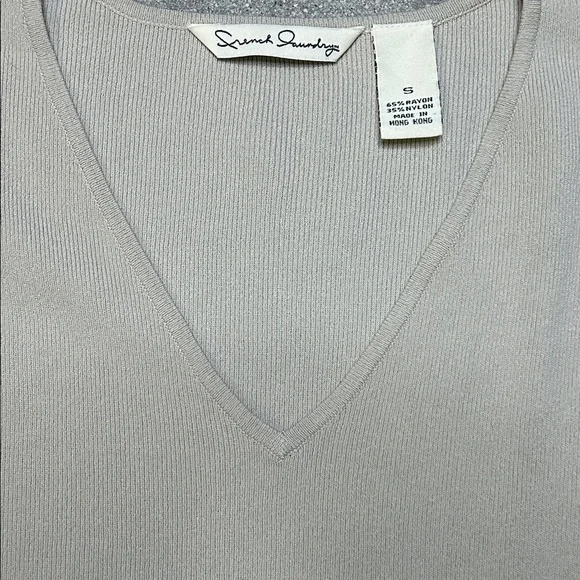 Vintage French Laundry Tan Gray V-Neck Sleeveless Top - Picture 2 of 6